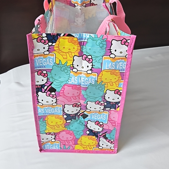 Hello Kitty Tote Las Vegas Bag - Picture 4 of 4